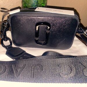 Gently Loved Marc Jacobs Snapshot Crossbody bag.